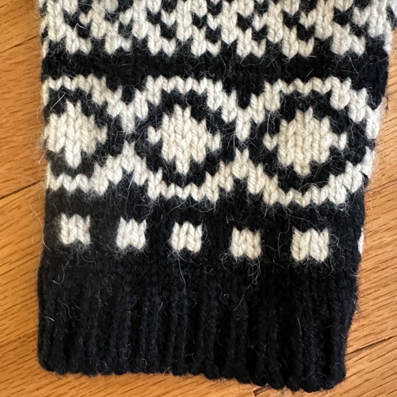 Eddie Bauer Lambswool Angora Rabbit Black and White Sweater Size Medium - Picture 6 of 8